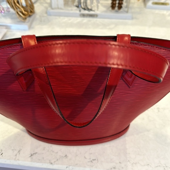 Authentic Louis Vuitton Epi Leather Saint Jaques shoulder bag - Picture 8 of 11